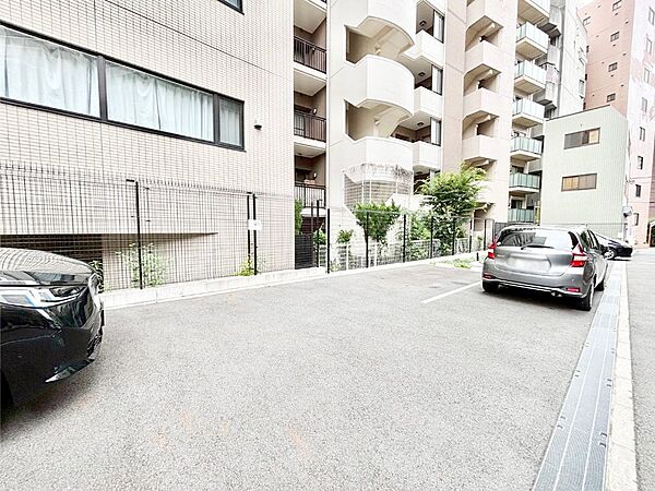 外観 「無料オンライン相談」受付中！敷地内に駐車場施設