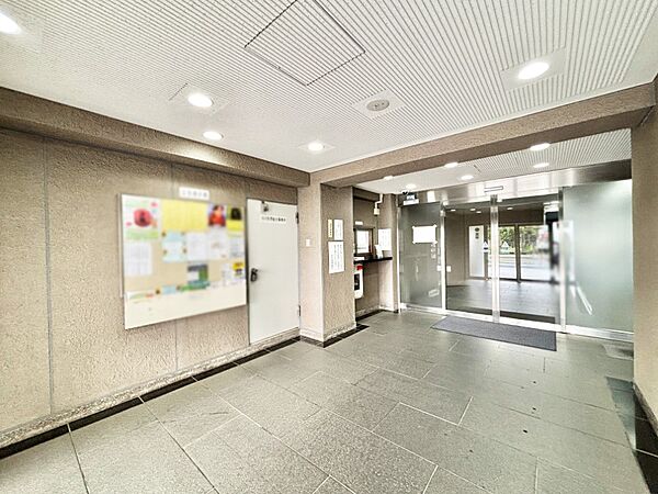 外観 「無料オンライン相談」受付中！綺麗なエントランス