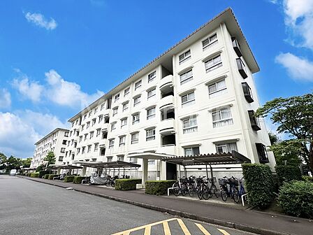 外観「無料オンライン相談」受付中!溢れる陽光でご家族の笑顔も輝く
