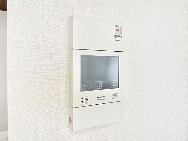 訪問者が一目でわかる、安心のＴＶモニター付きインターフォン