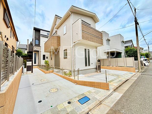 たっぷりの陽光と心地よい風が舞い込む住まい