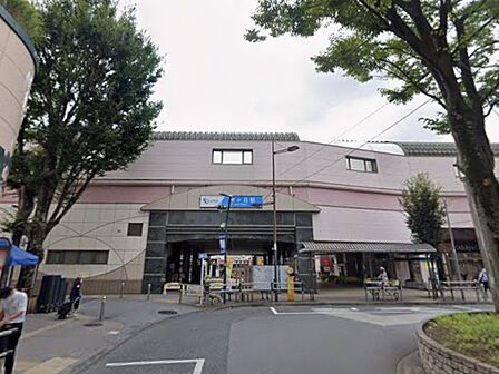 駅 80m 小田急線梅ヶ丘駅