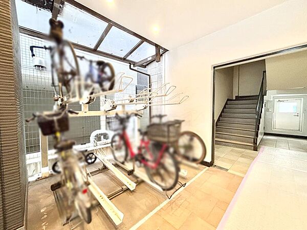 外観「無料オンライン相談」受付中！自転車置き場