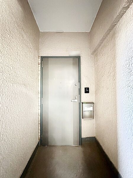 玄関ドア    　　　