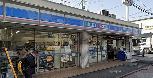 コンビニ 200m ローソン 戸田川岸店