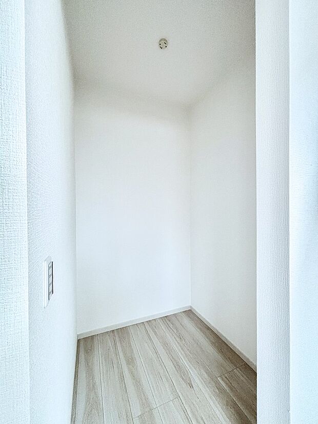 内装「無料オンライン相談」受付中!毎日の服選びが楽しくなるウォークインクローゼット!