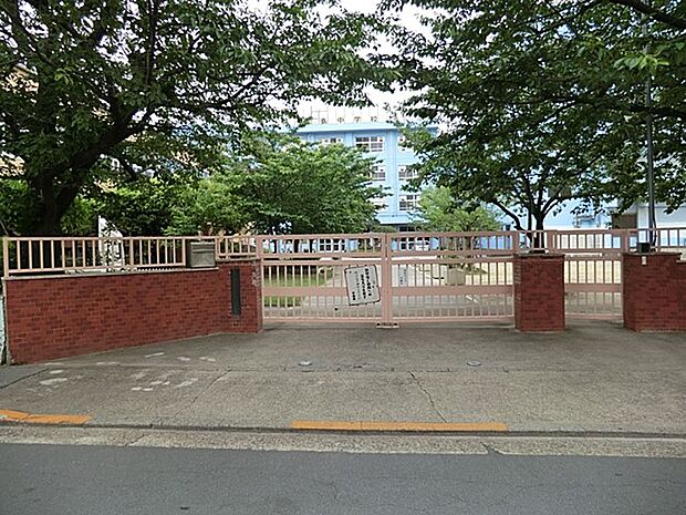 中学校 470m 足立区立栗島中学校