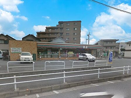 コンビニ 390m セブン-イレブン さいたま辻5丁目店