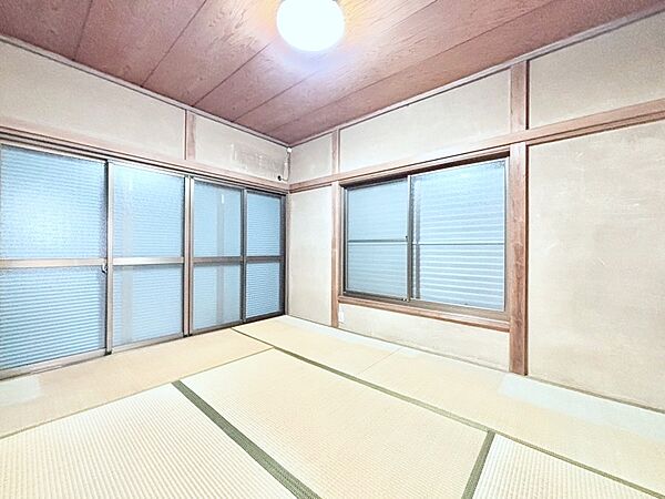 柔らかい畳の空間は、お子様の遊び場や来客時のおもてなしの場所として重宝します。