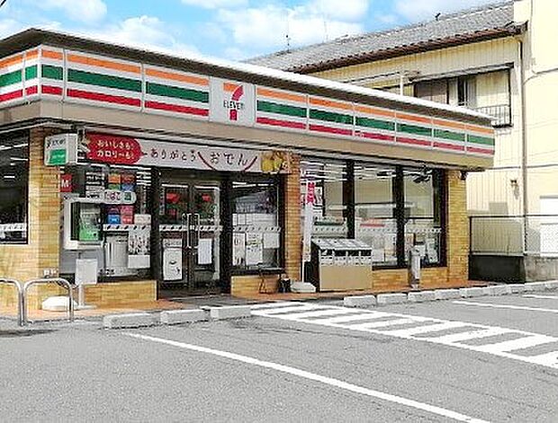 コンビニ 360m セブン-イレブン 鳩ヶ谷本町店