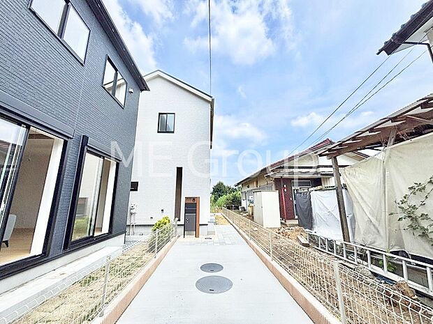 洗練された外観、上質な住空間が広がる室内は永く安心して過ごせる住居です。