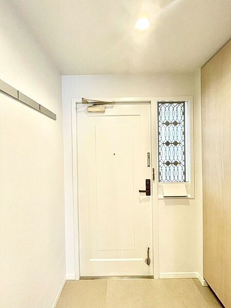 内装「無料オンライン相談」受付中！家族の帰宅やお客様をあたたかく迎える玄関