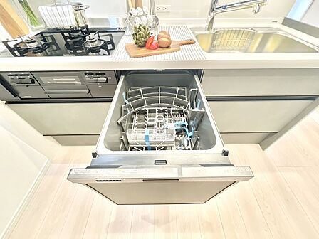 面倒なお片づけは食洗機にお任せ!家事の負担が減って、時間にも気持ちにもゆとりができます。