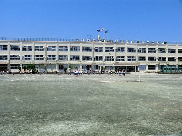 小学校 660m 足立区立中川北小学校