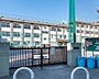 周辺：中学校 700m 荒川区立第九中学校