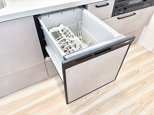 面倒なお片づけは食洗機にお任せ!家事の負担が減って、時間にも気持ちにもゆとりができます。