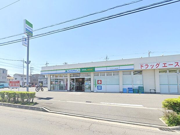 コンビニ 500m ファミリーマート ドラッグエース川越的場店