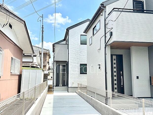 洗練された外観、上質な住空間が広がる室内は永く安心して過ごせる住居です。