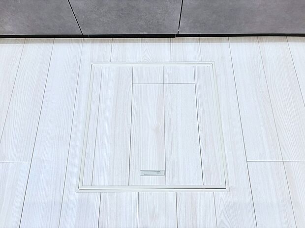 床下収納付き！日用品・非常用品の収納にも大活躍。