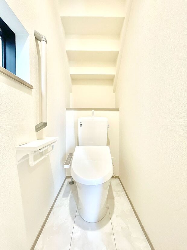 トイレは1階と2階それぞれに配置されていてとても便利です。 