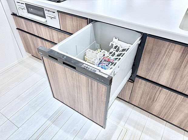 面倒なお片づけは食洗機にお任せ!家事の負担が減って、時間にも気持ちにもゆとりができます。