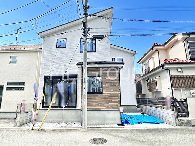 洗練された外観、上質な住空間が広がる室内は永く安心して過ごせる住居です。