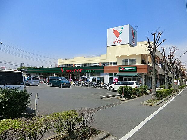 スーパー 300m コモディイイダ東川口店