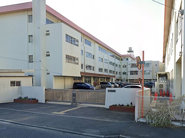 小学校 400m 富士見市立鶴瀬小学校