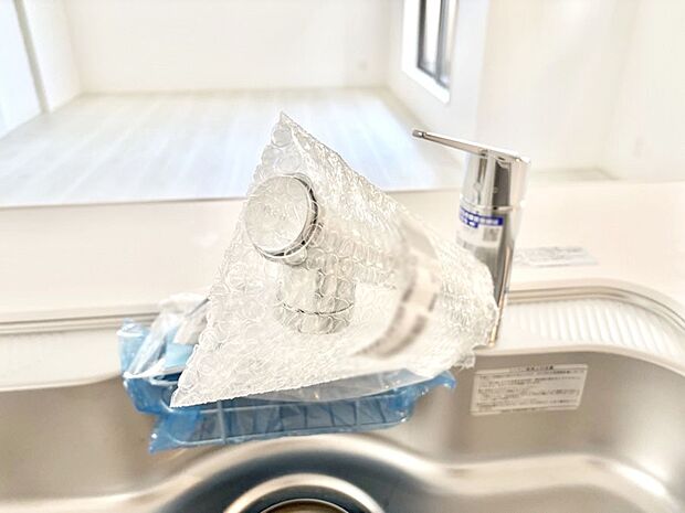 いつでも清潔なおいしいお水を。一つの水栓で水道水と浄水を使い分け。
