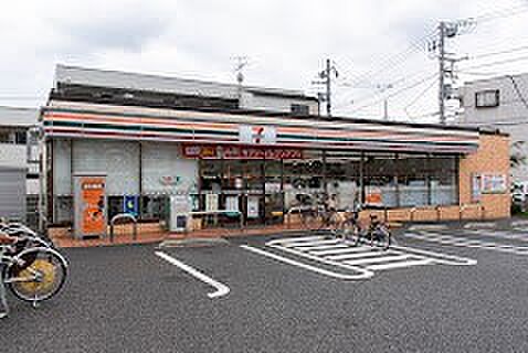 コンビニ 500m セブン-イレブン 足立西新井本町4丁目店