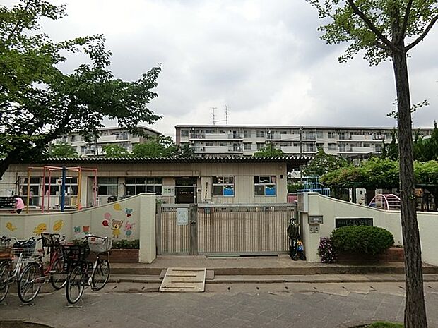 幼稚園・保育園 900m 草加市立しんえい保育園