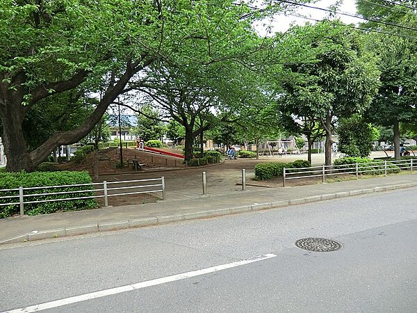 公園 400m 新郷公園