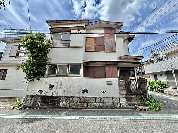 ご家族の思い出を育む、用途多彩な広々敷地