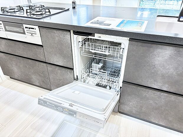 面倒なお片づけは食洗機にお任せ!家事の負担が減って、時間にも気持ちにもゆとりができます。