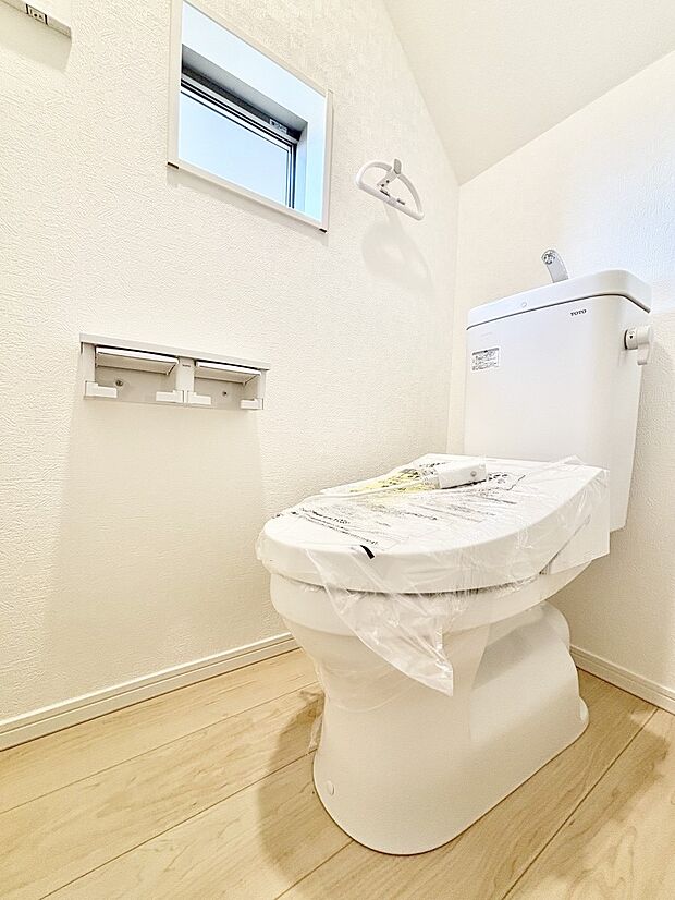 トイレは安心の2箇所!朝のバタバタも一安心です。
