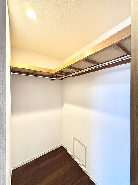 ウォークインクローゼットのある住まいでスッキリ快適な生活を