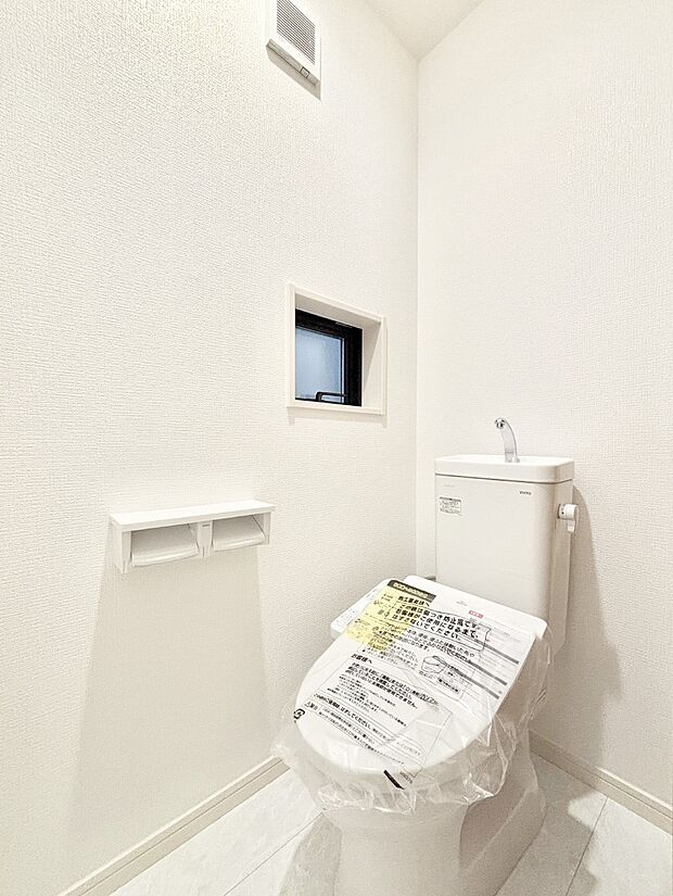 トイレは安心の2箇所!朝のバタバタも一安心です。