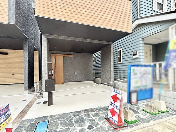 ビルトインタイプは大切なお車を傷や汚れから守ることができます。