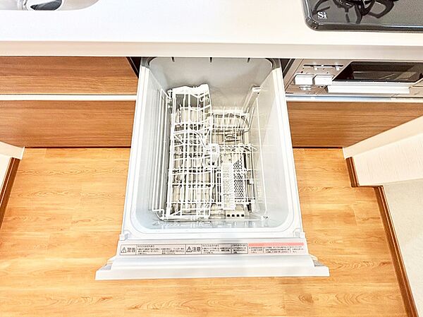 面倒なお片づけは食洗機にお任せ！家事の負担が減って、時間にも気持ちにもゆとりができます。