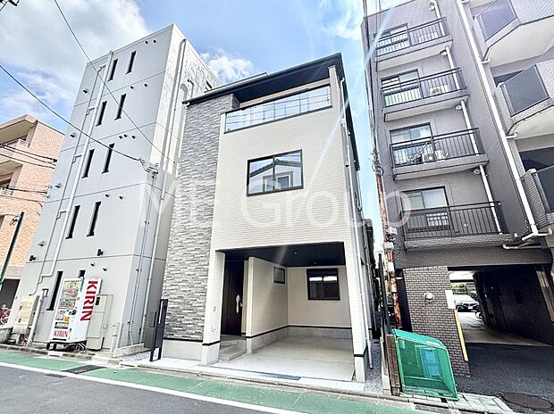 洗練された外観、上質な住空間が広がる室内は永く安心して過ごせる住居です。 