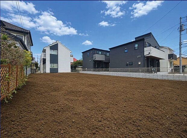 閑静な住宅地に位置しています