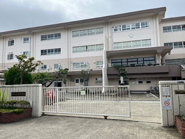 中学校 302m 川崎市立中原中学校