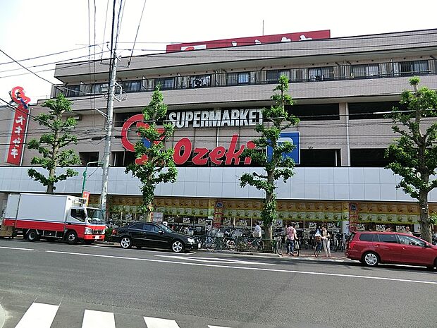 スーパー 200m オオゼキ上町店