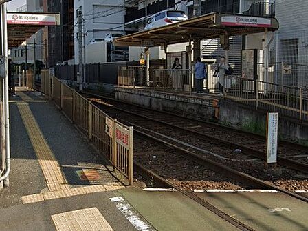 駅 400m 荒川区役所前駅