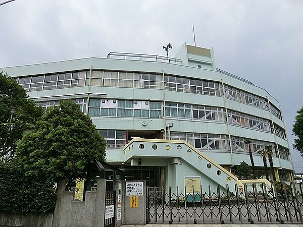 小学校 450m 武蔵野市立井之頭小学校