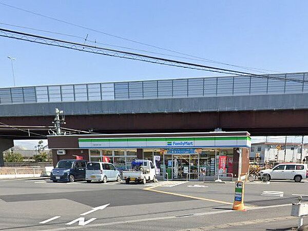 コンビニ 400m ファミリーマート 川越今成四丁目店