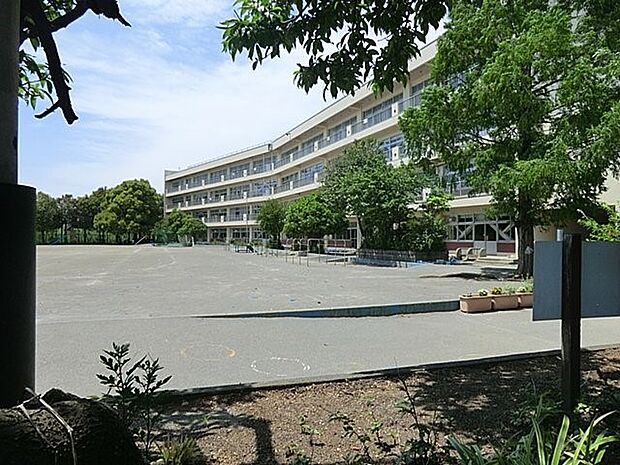 小学校 1200m ふじみ野市立元福小学校