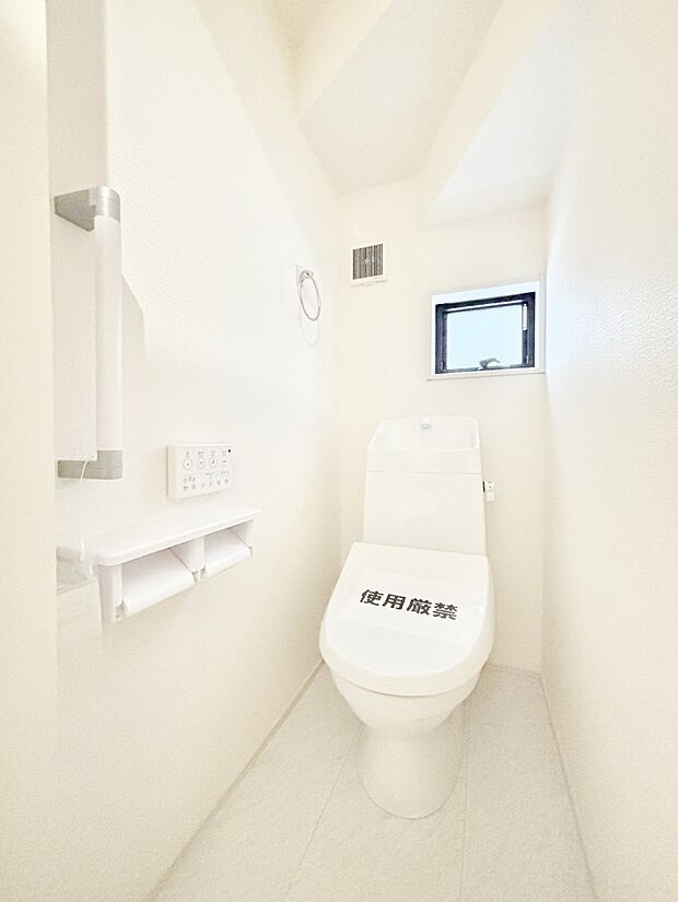 トイレは安心の2箇所!朝のバタバタも一安心です。