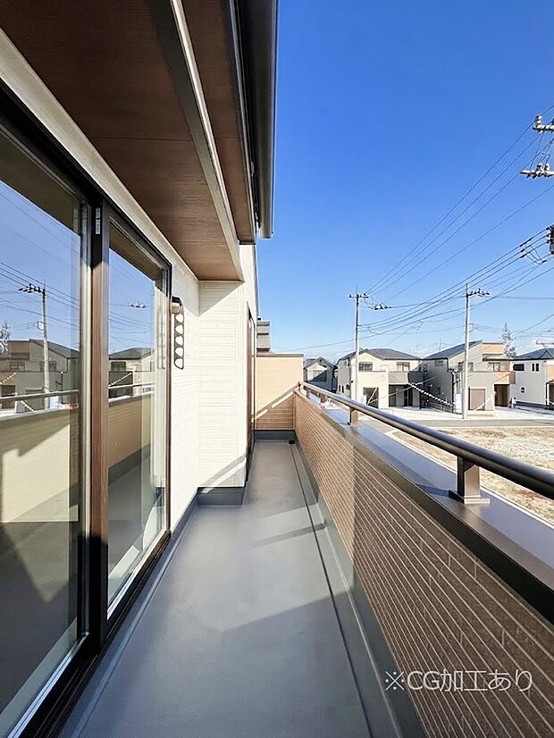 ゆったりバルコニーだから沢山お洗濯ものを干せます。