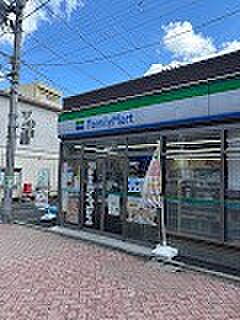 コンビニ 93m ファミリーマート 杉並方南二丁目店